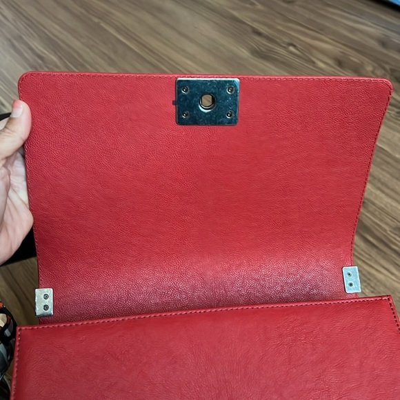 A109- π―% authentic Chanel Medium Boy top handle bag - Picture 13 of 17